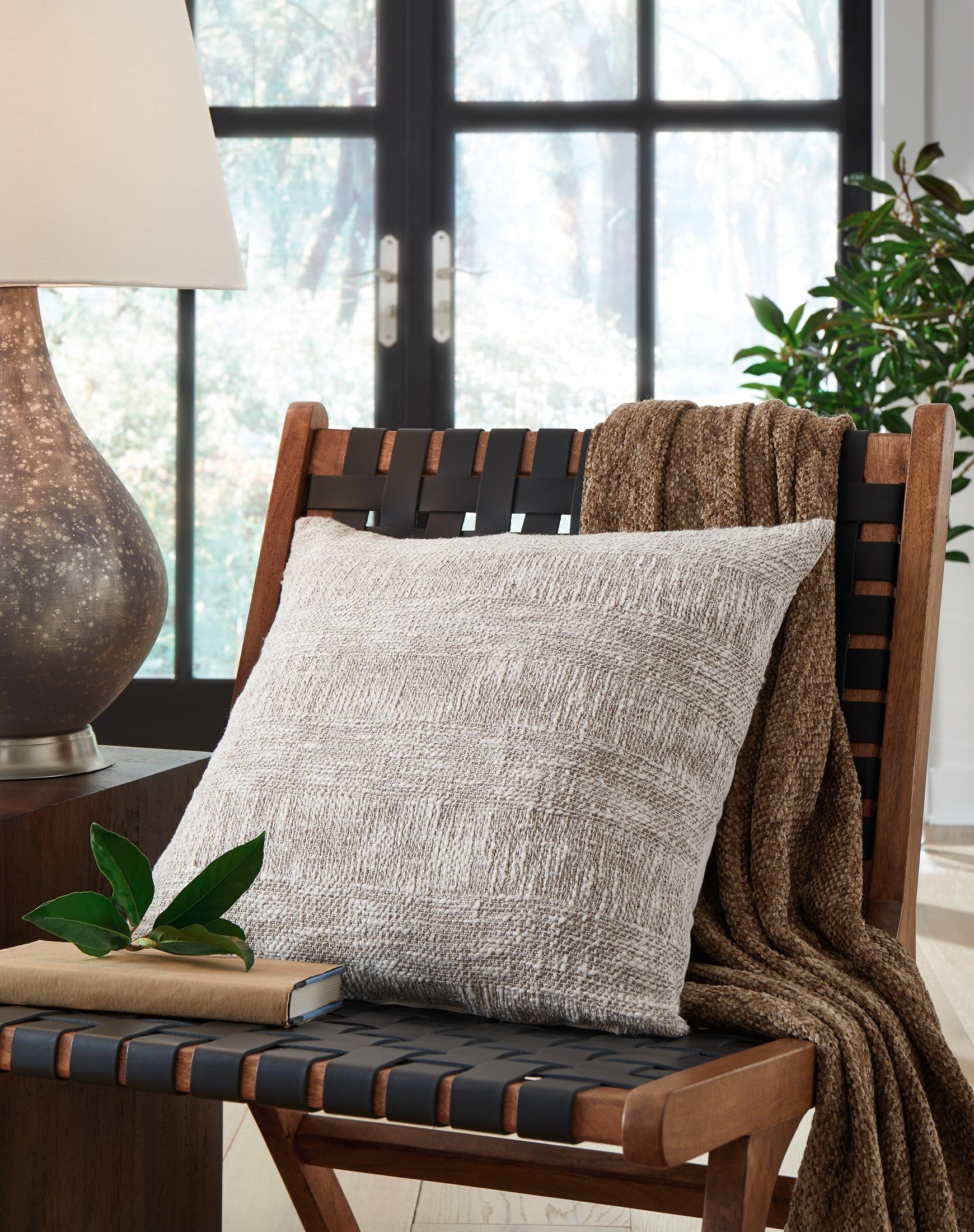 Carddon Pillow - Image 5
