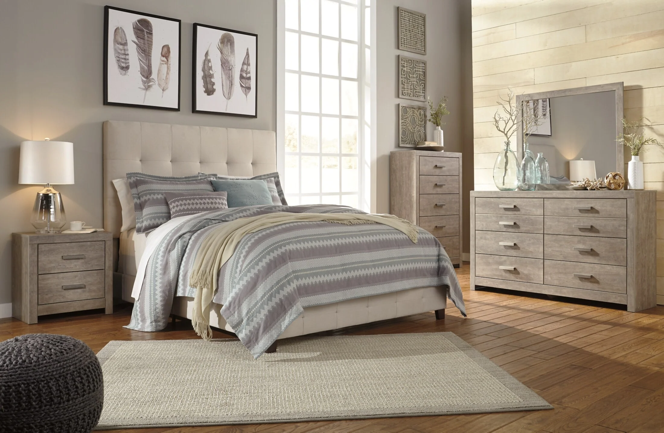 Culverbach Chest of Drawers - Image 7