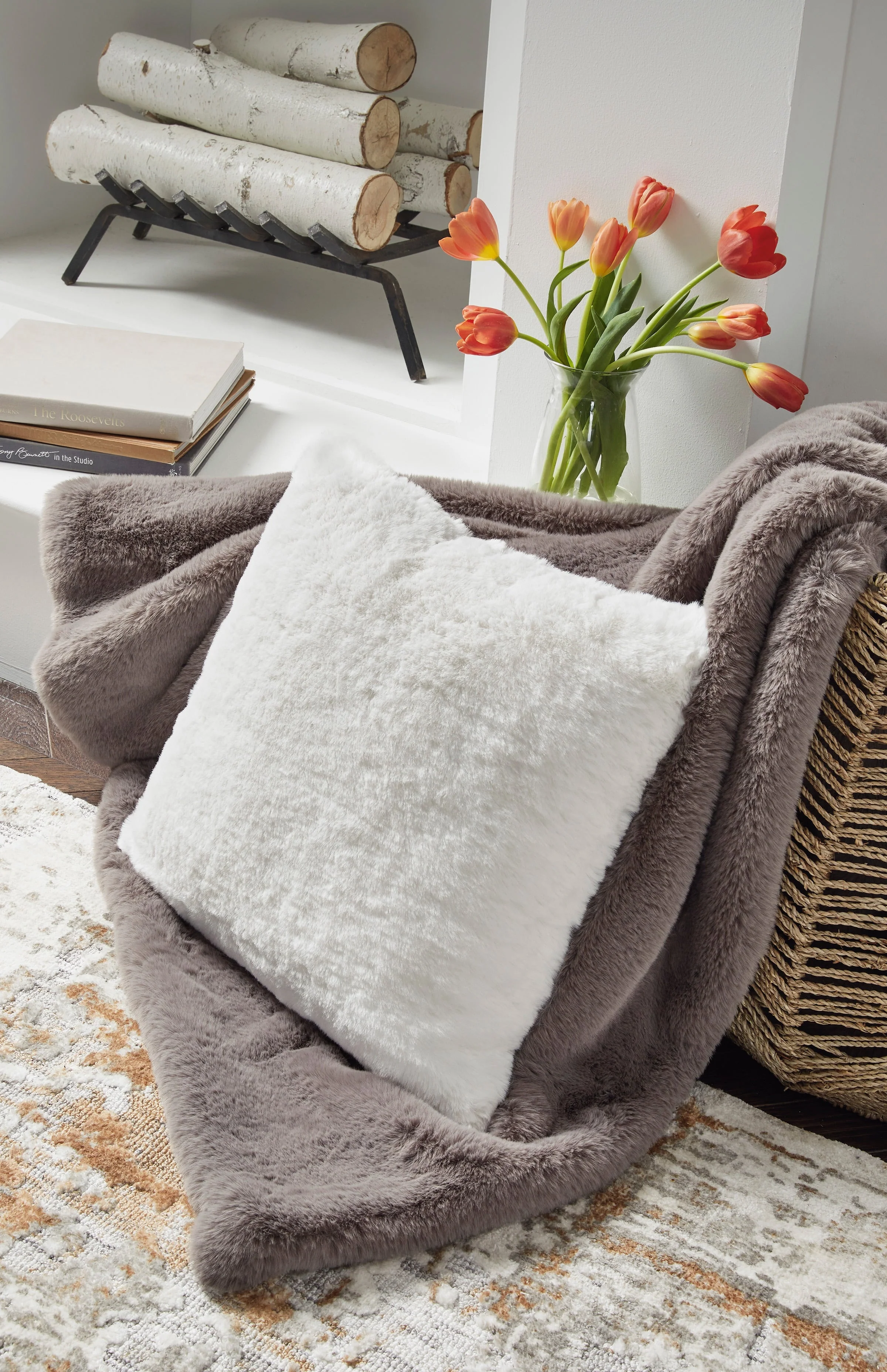 Gariland Pillow - Image 14
