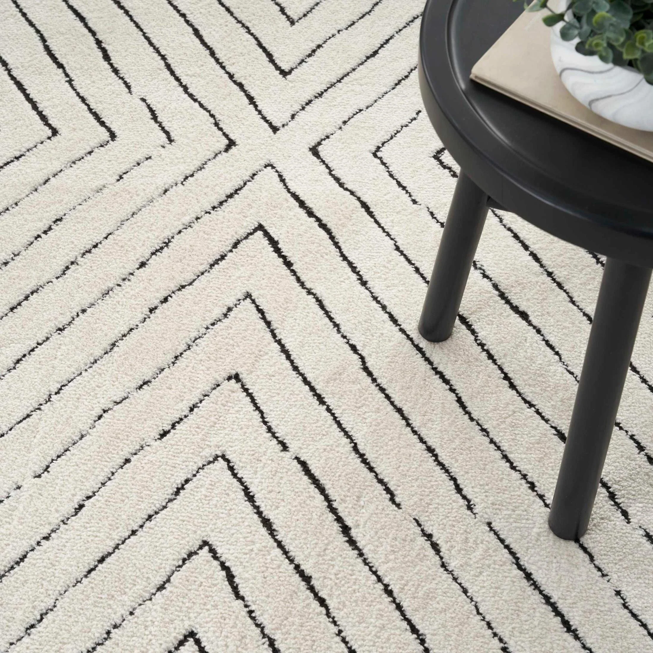 Modern Comfort Rug - Image 3