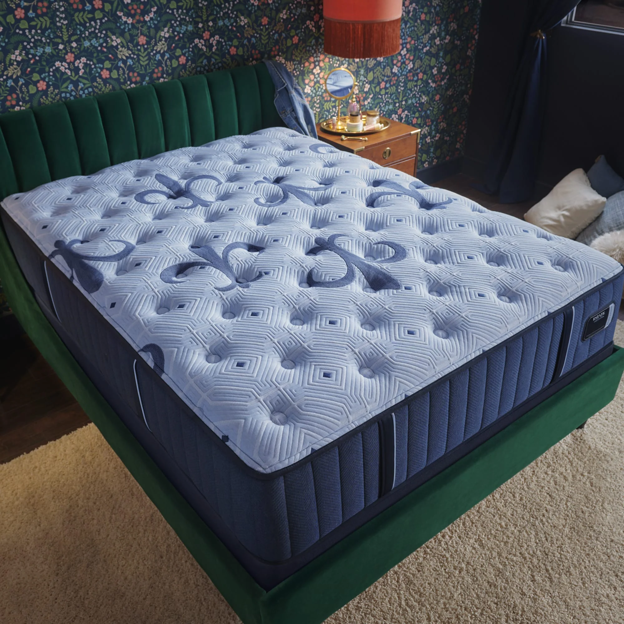 Stearns & Foster Estate Firm Tight Top Mattress - Image 5